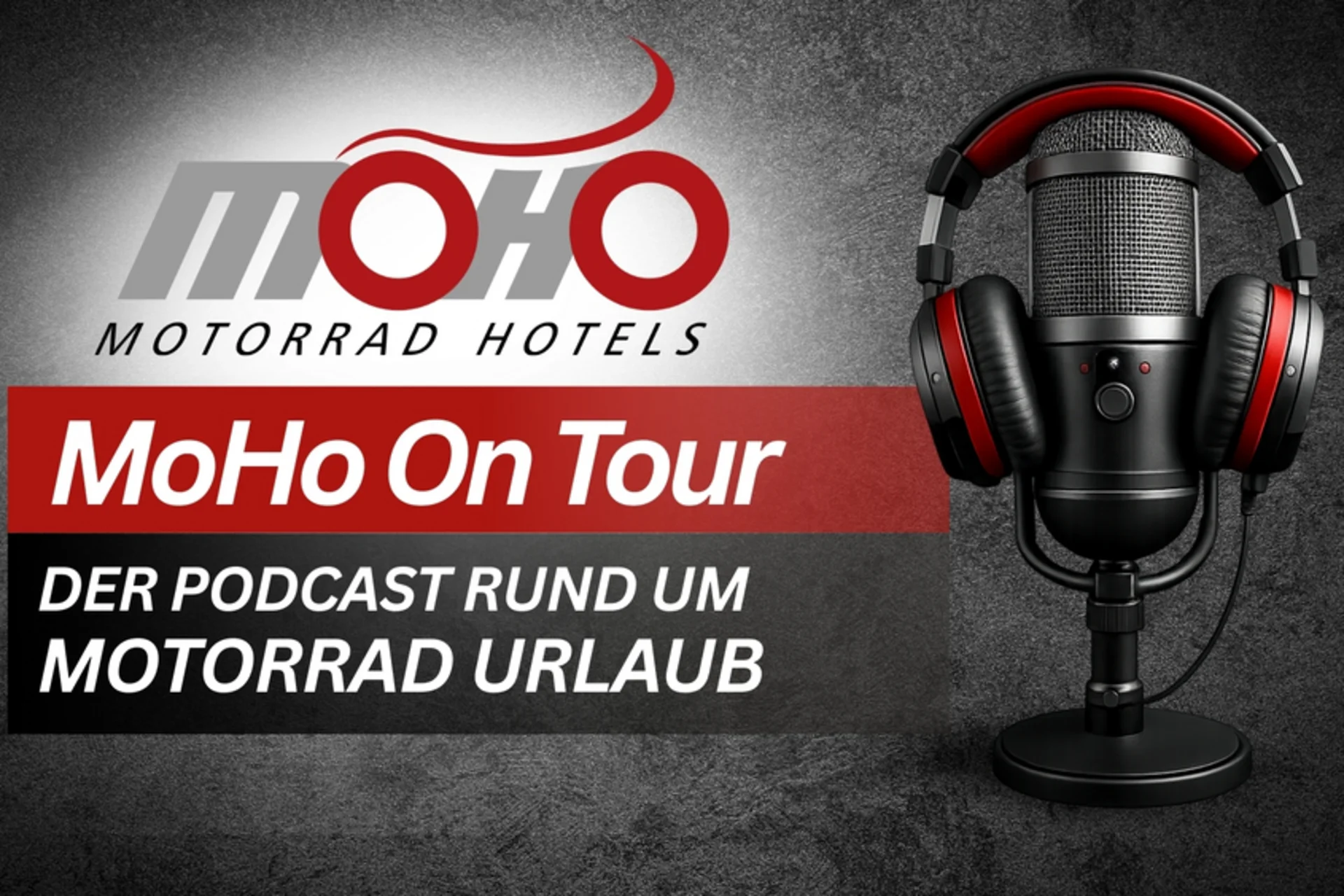 Mikrofon mit Kopfhörern und MoHo Motorrad Hotels Podcast Logo
