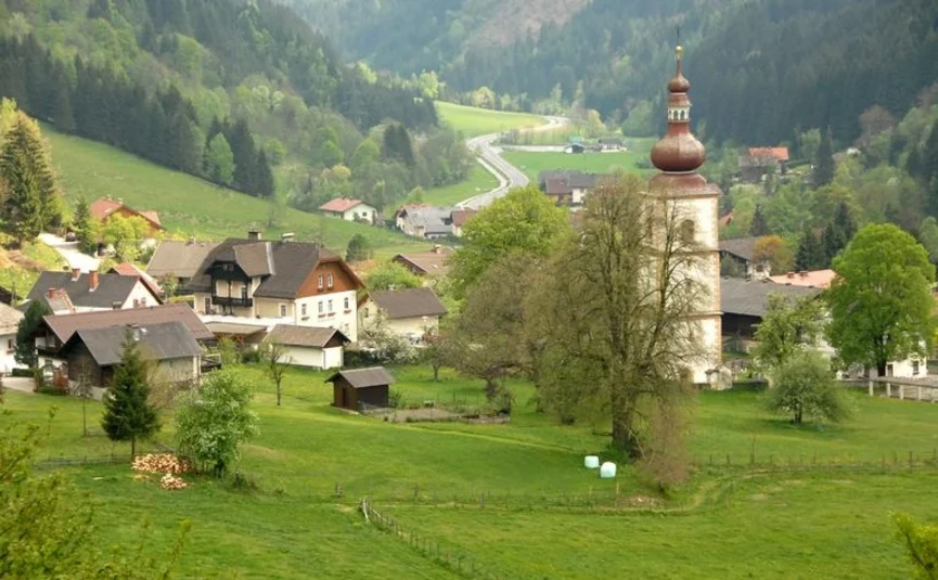 Ham Tour-San Daniele Small village with church and green fields in a mountain valley